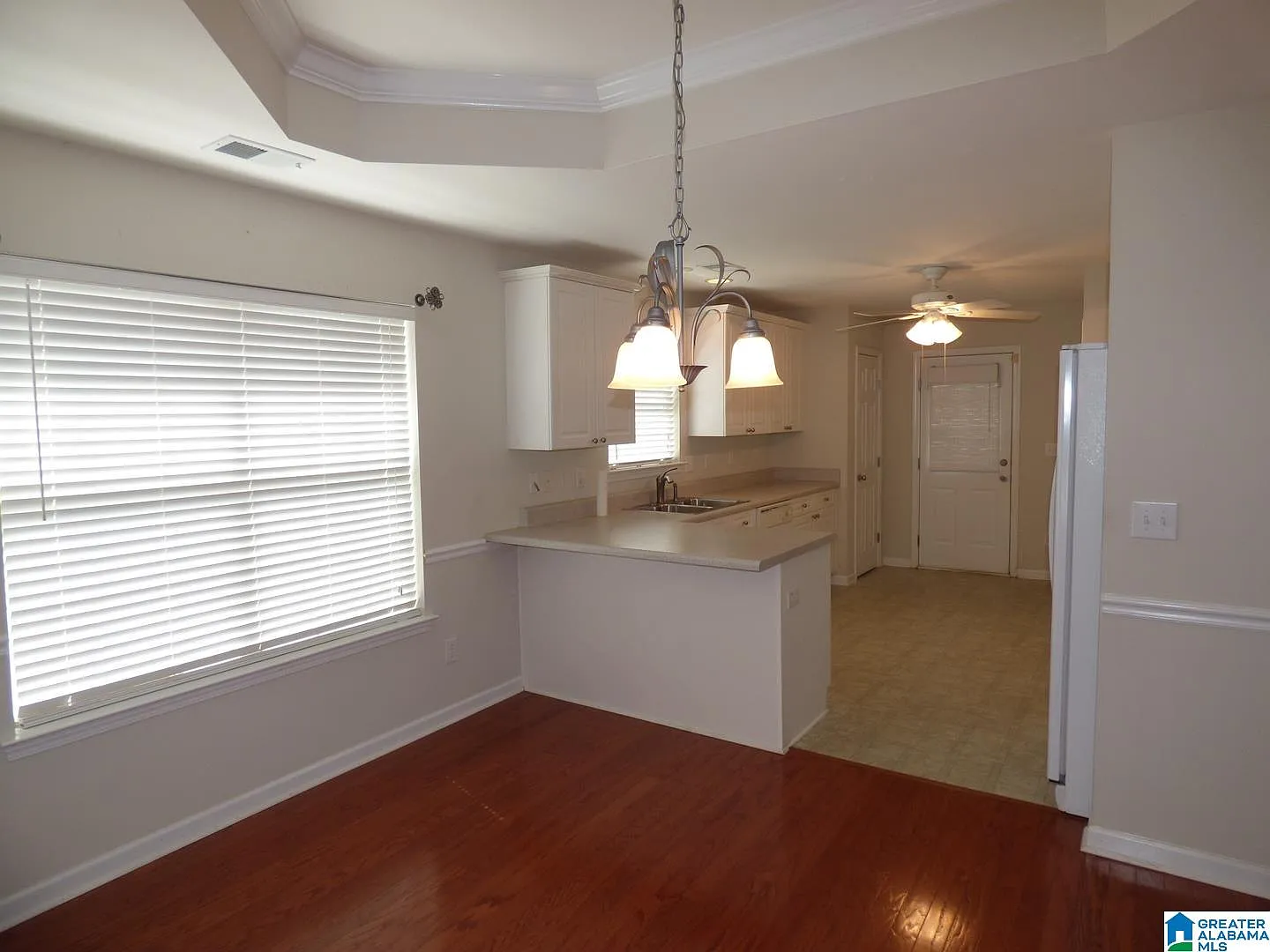 2 bed, 2.0 bath, 1171 sqft, $1,450 — Photo 3