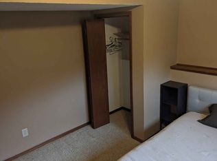 427 40th Avenue Ln NW, Rochester, MN 55901