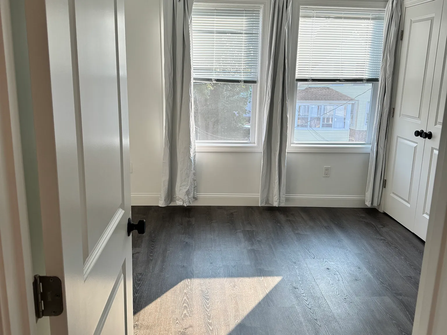 1 bed, 700 sqft, $1,900 — Photo 3