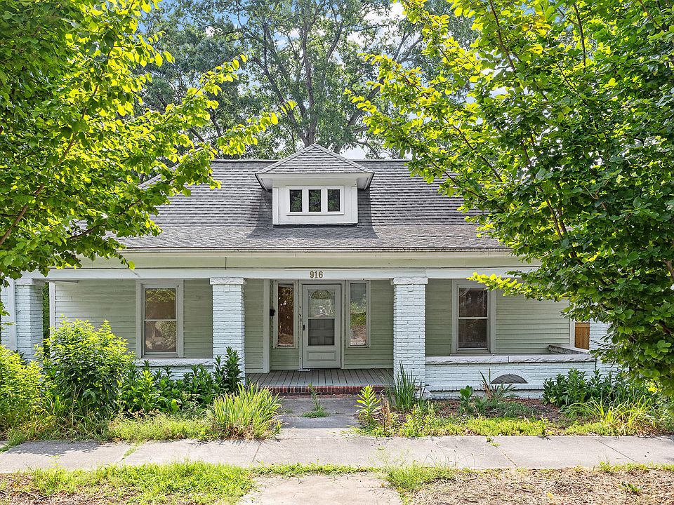 1st image of 916 N Buchanan Blvd
