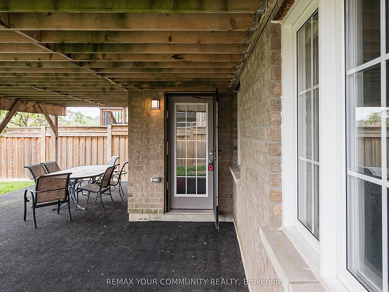 176 Aishford Rd #LOWER — Photo 4