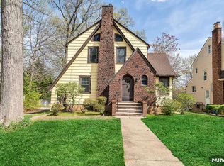 1361 Taft Rd, Teaneck, NJ 07666