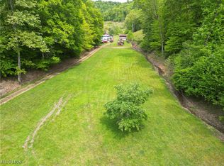 180 Red Rock Ln, Bomont, WV 25030