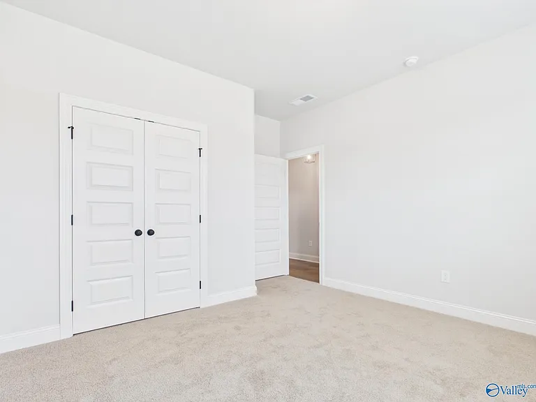 15573 Bees St — Photo 4