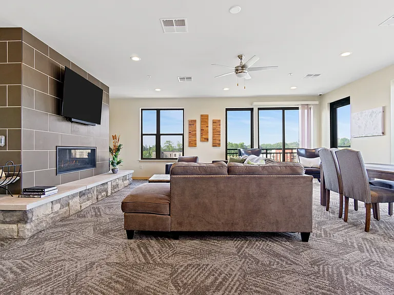 1505 Clubroom