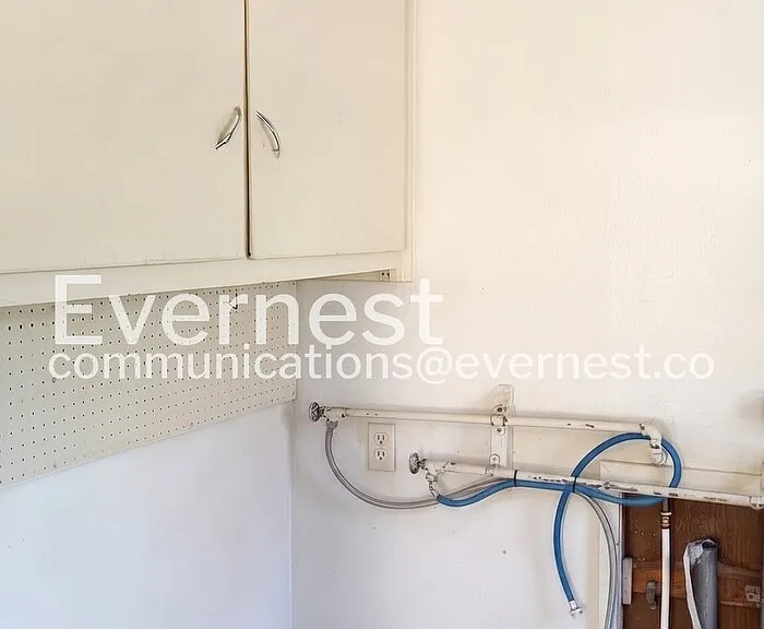 231 N Roosevelt Ave — Photo 14
