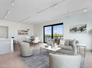 3202 N Racine Ave #506, Chicago, IL 60657