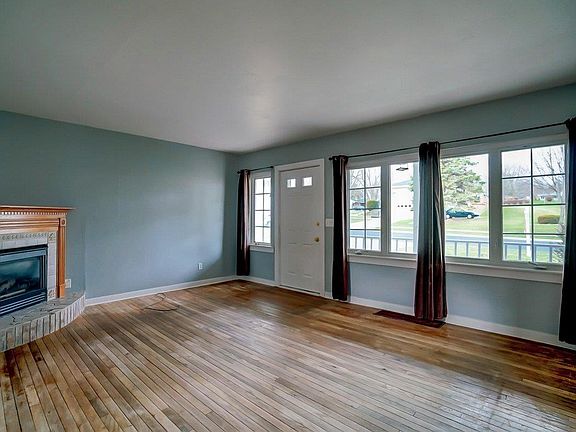 3rd image of 201 Westlawn Ave