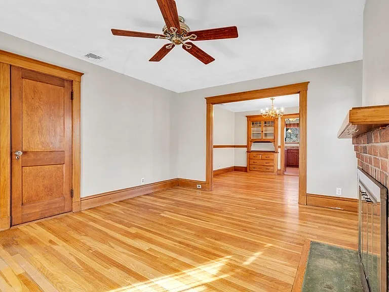 11-13 Bridgham Ave #2 — Photo 10