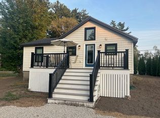 173 Sanford Rd, Wells, ME 04090