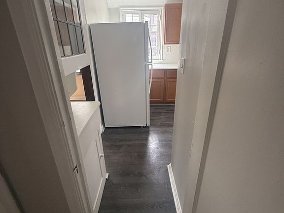 4th image of 3718 Gridley Rd