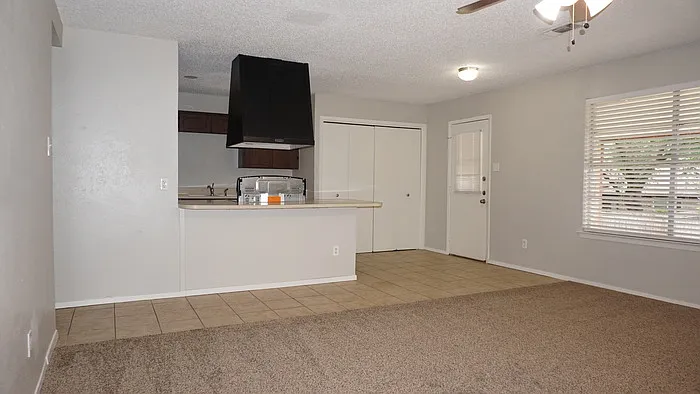 9904 Runnymeade Pl — Photo 4