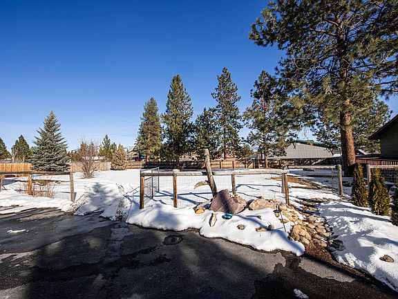 3rd image of 264 Holloway Ln