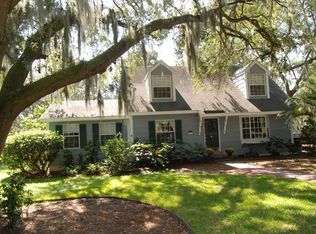 12 Abbey Ln, Beaufort, SC 29902