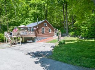 35 Stanley Rd, Cumberland, RI 02864