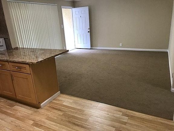 4th image of 679 Manor Dr