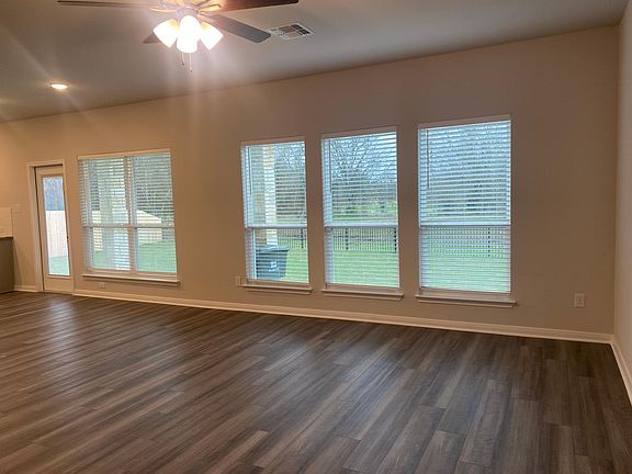 3rd image of 607 Friar Tuck Dr