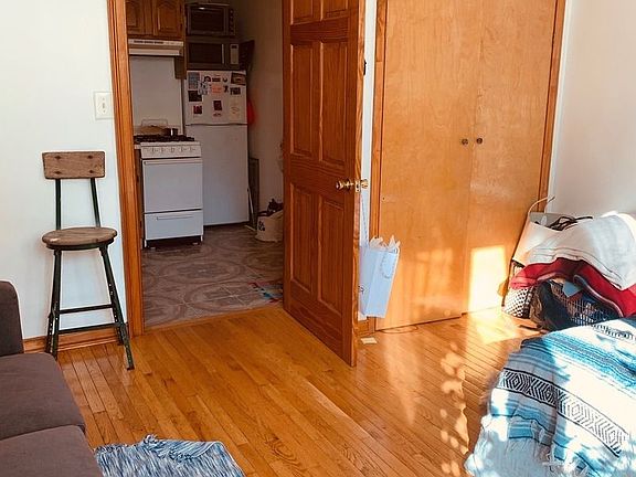 2nd image of 720 Leonard St #Ff