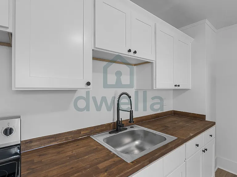 237 Woodlawn Ave — Photo 4