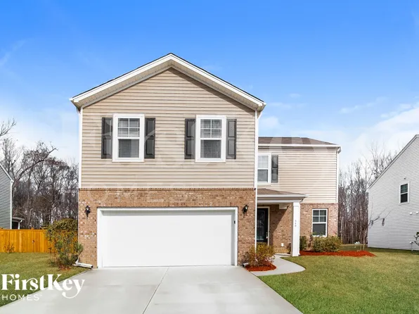 640 Woolum Dr, Moncks Corner, SC 29461