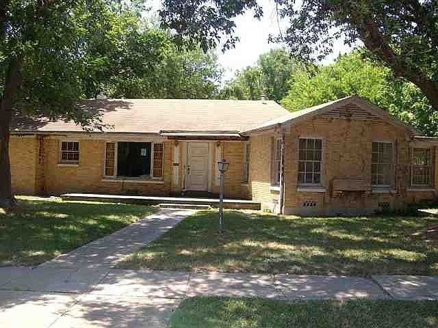 1st image of 3501 E Brookview Dr