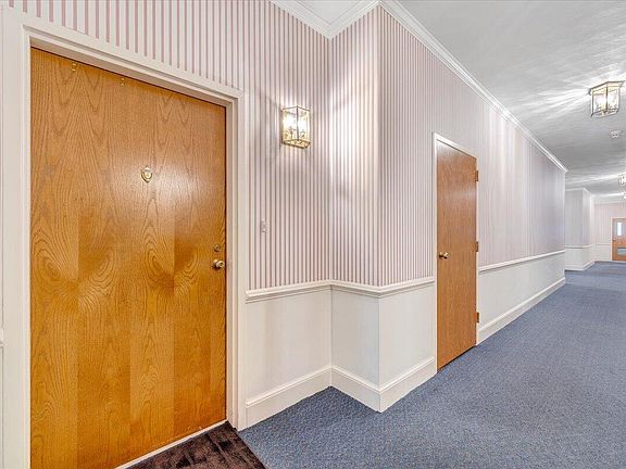 5th image of 4865 Glen Ivy Ln SW #209
