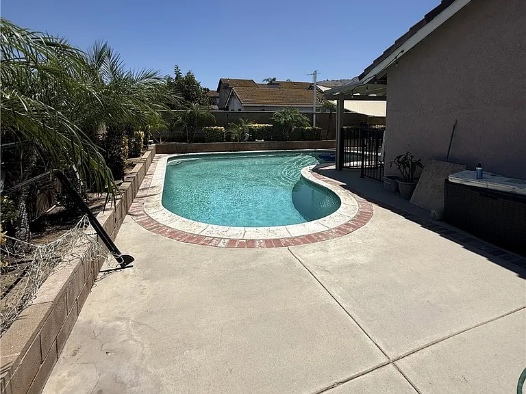 3165 Weatherby Dr — Photo 23