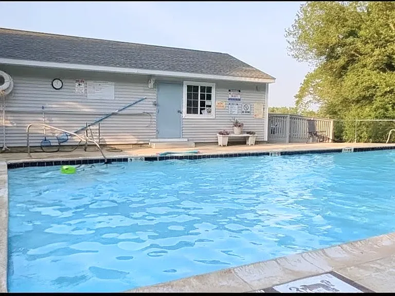 Access to community in-ground pool.