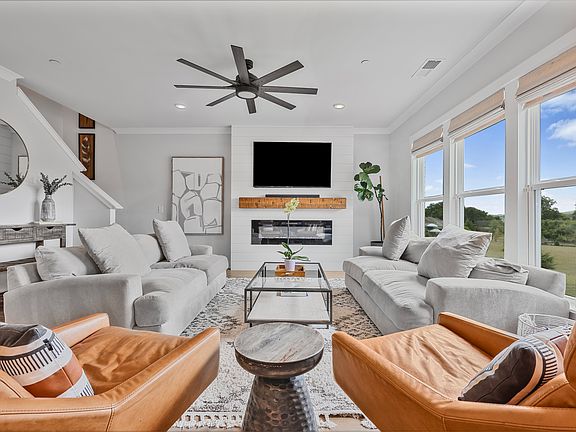 5th image of 2033 Autry Dr