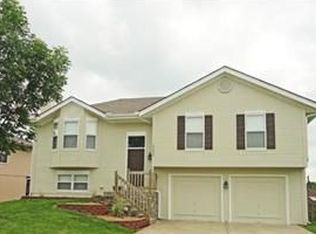 10620 N Wallace Ave, Kansas City, MO 64157