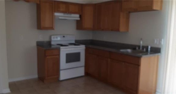 2nd image of 3421 Golden Dr
