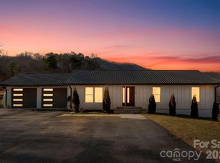 14 Selway Dr, Candler, NC 28715