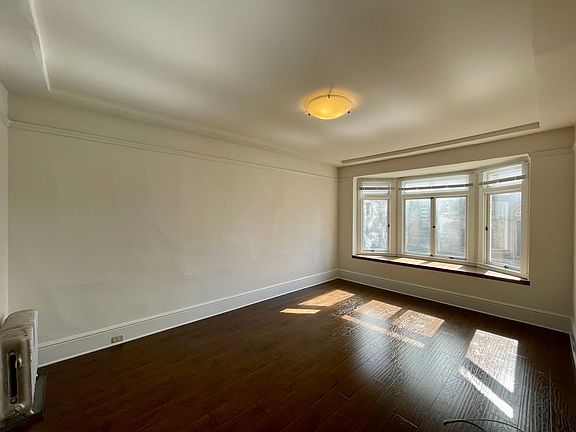 5th image of 2960 Polk St APT 4