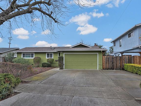 2nd image of 1715 Zinnia Ln
