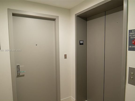 5th image of 488 NE 18th St Unit 1809