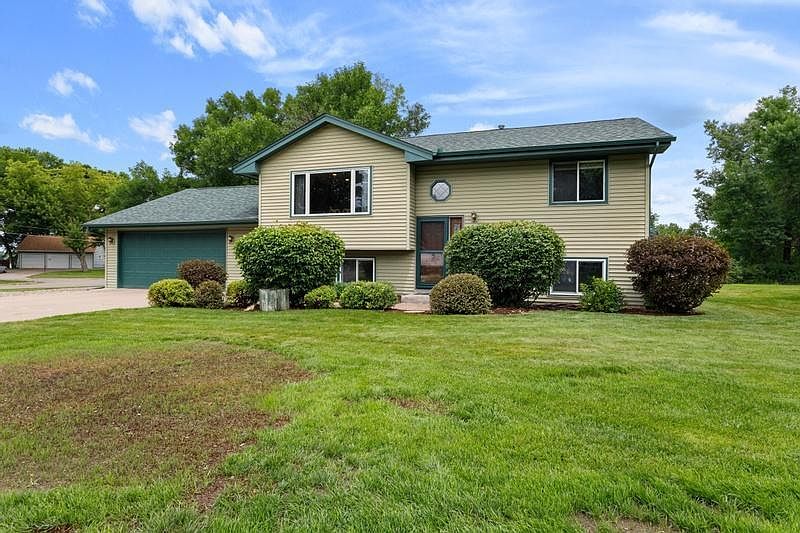 1st image of 1701 Peltier Lake Dr