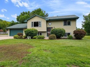 1701 Peltier Lake Dr, Centerville, MN 55038