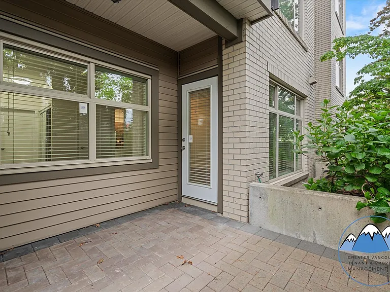 13468 King George Blvd — Photo 18
