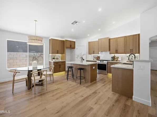 3020 E COLONIAL Place, Chandler, AZ 85249