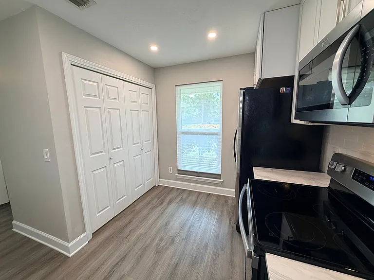 7738 Lola Cir — Photo 3