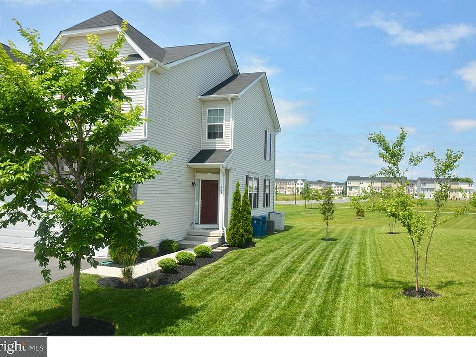 1st image of 603 Irish Ct
