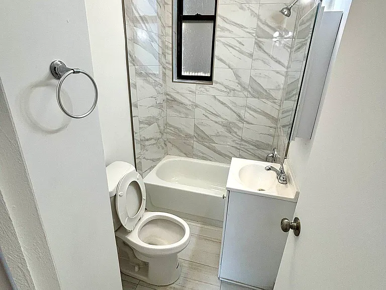 11 Avenue D #9 — Photo 10