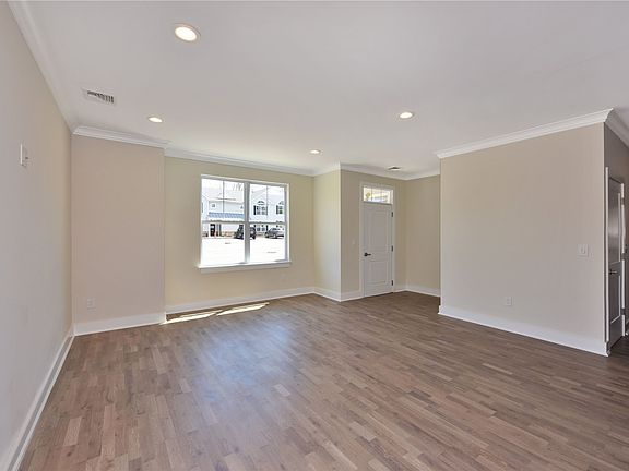 3rd image of 503 Breton Way