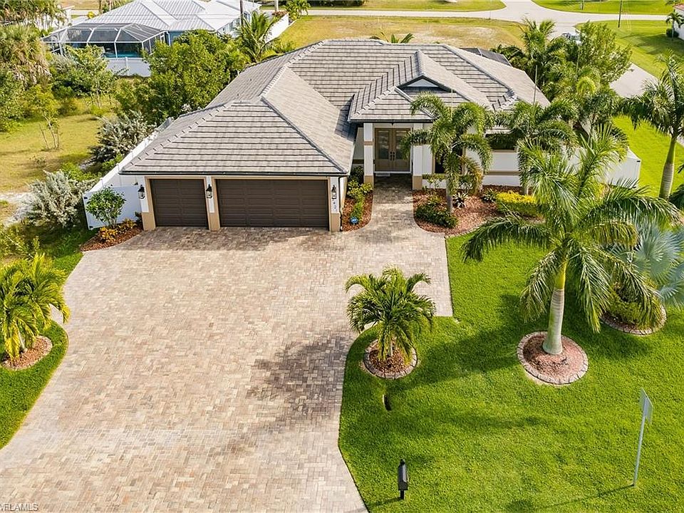 1st image of 3421 Surfside Blvd