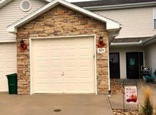 1624 SW Madison St, Lees Summit, MO 64081