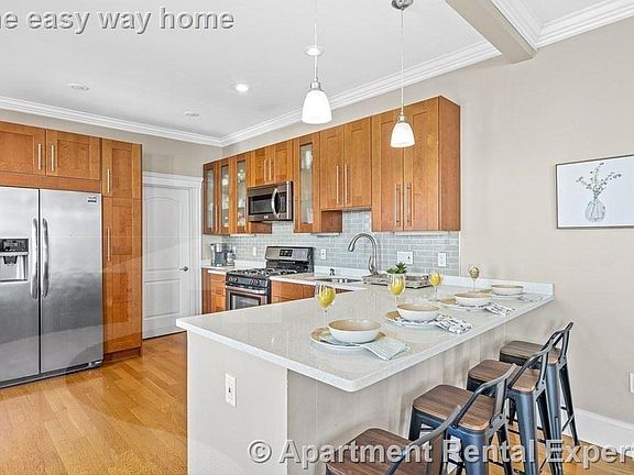 2nd image of 62 Stanley Ave #2