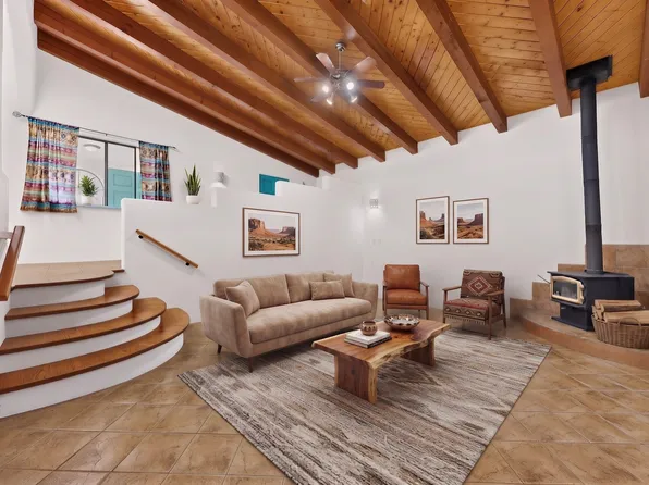 2253 Anb Ln #A, Santa Fe, NM 87507