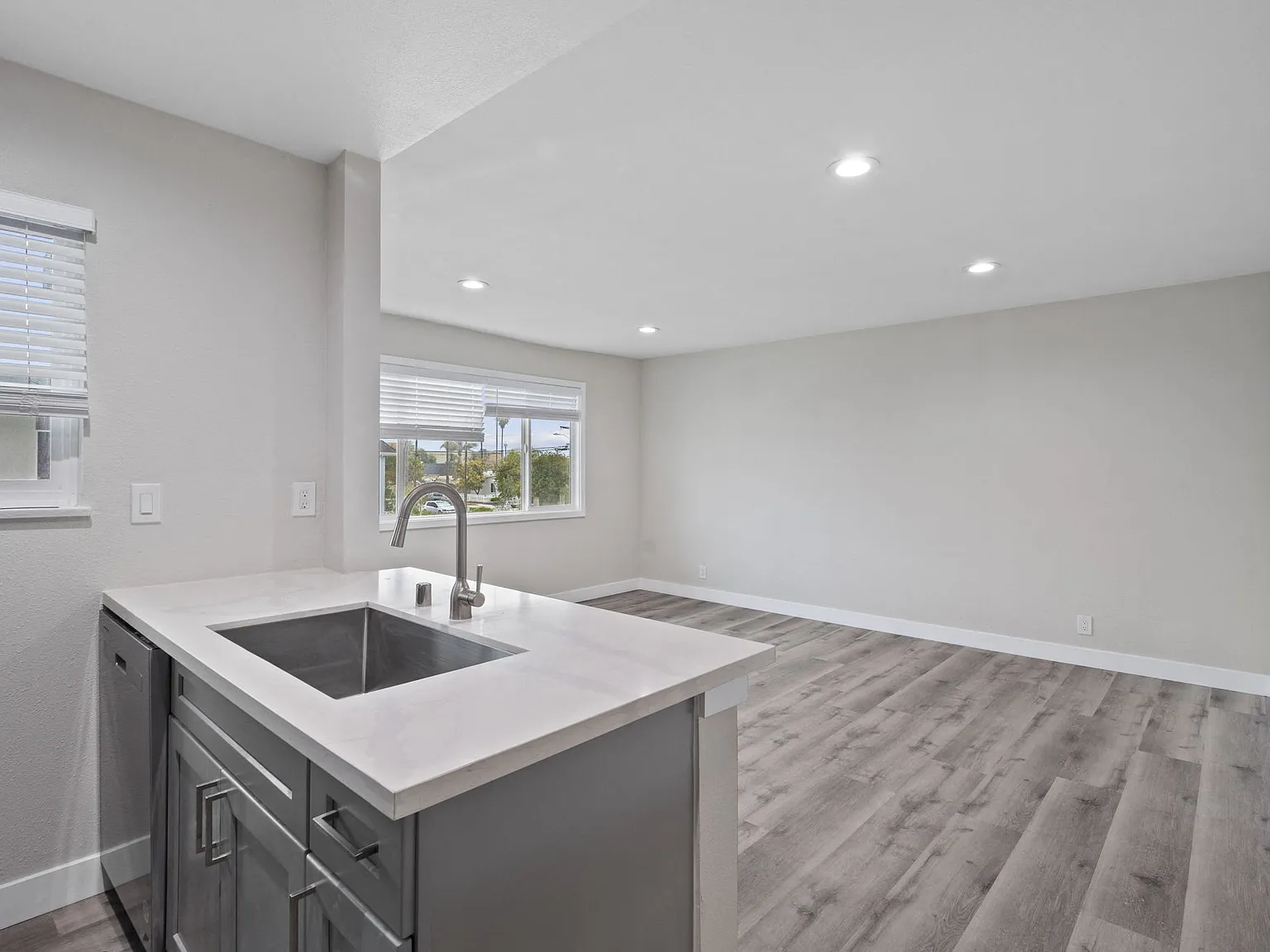 Charle Square Apartments — Photo 2