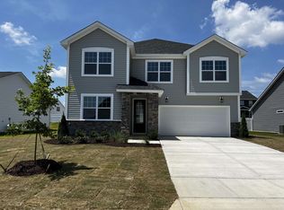 70 Kingsford Ln, Fuquay Varina, NC 27526