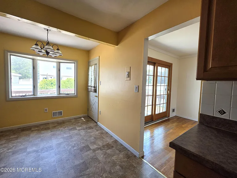 42 Richards Dr — Photo 9